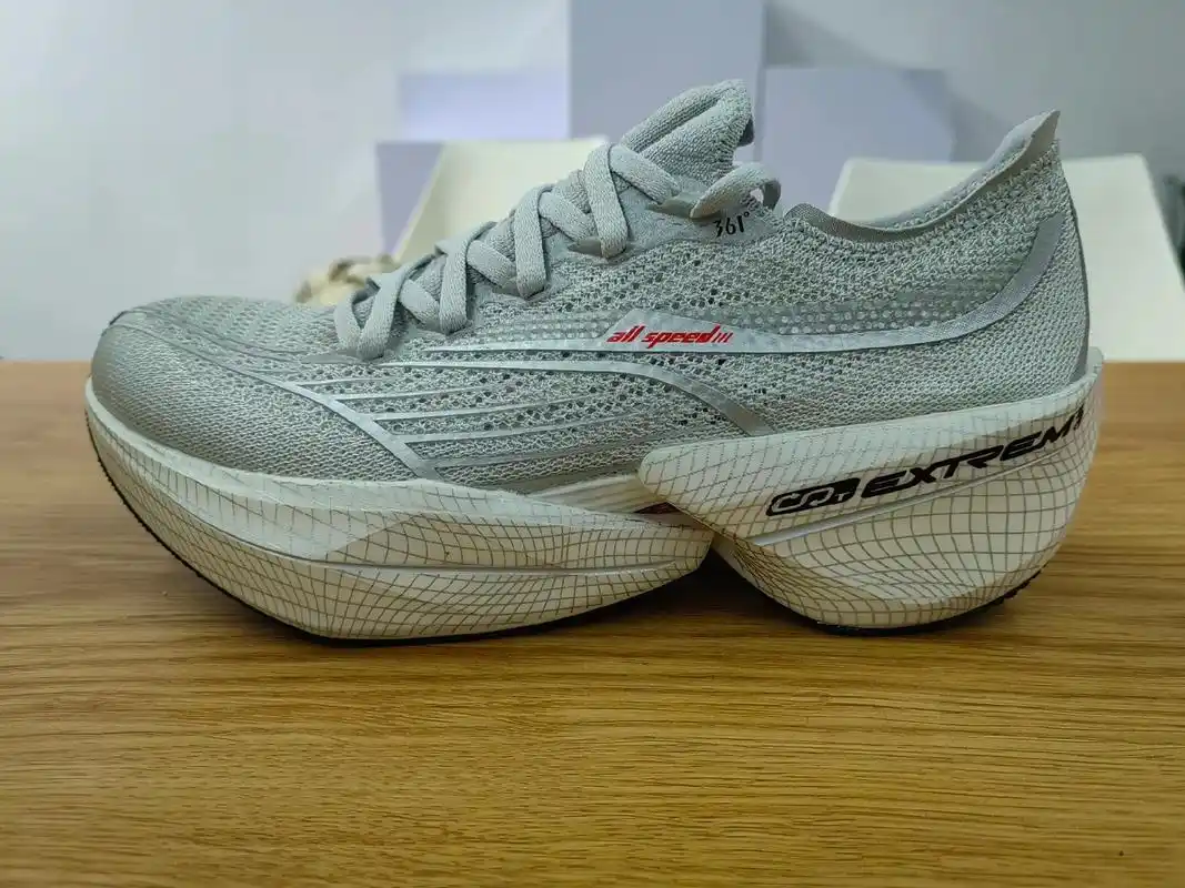 我只是搬运工.#飞飚 #361度跑鞋 #碳板跑鞋  - 抖音