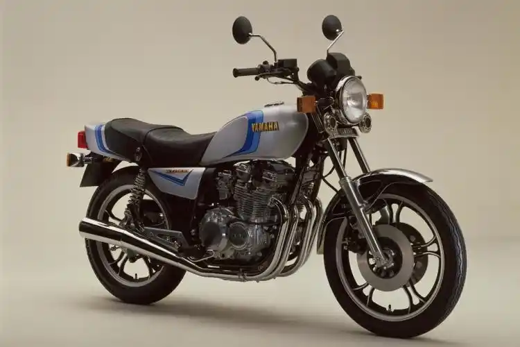 正统山叶美学 雅马哈yamaha「xj400」-摩托新闻-春风行摩托车之家