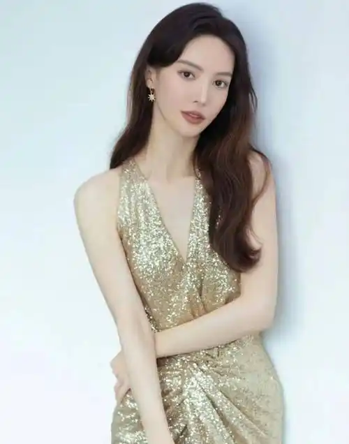 王一博,杨紫,李湘王岳伦,小作精,沈腾马丽,金晨胡夏_公司_回应_恋情