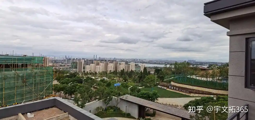 本人想在昆明的滇池半山.