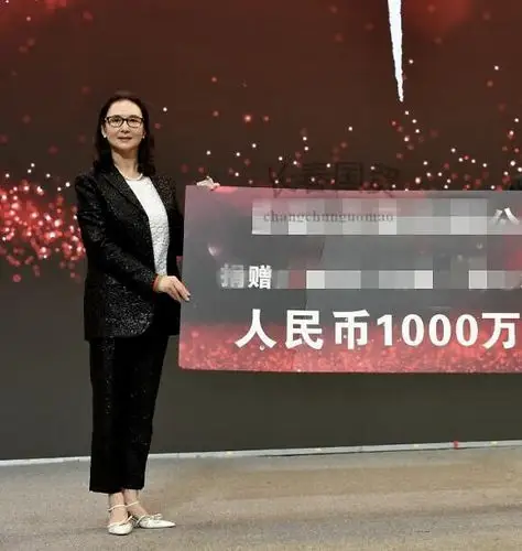 《西游记》"嫦娥"近照曝光,61岁气质优雅风采不减_凤凰网娱乐_凤凰网