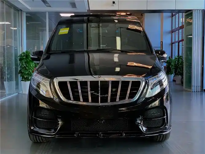 国庆出游就怕堵在路上这台奔驰迈巴赫奢华改装商务车很适合你