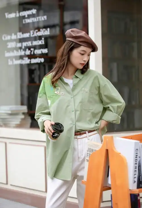 茵曼2020秋装新款长袖衬衣贴布绣花豆绿色慵懒女衬衫