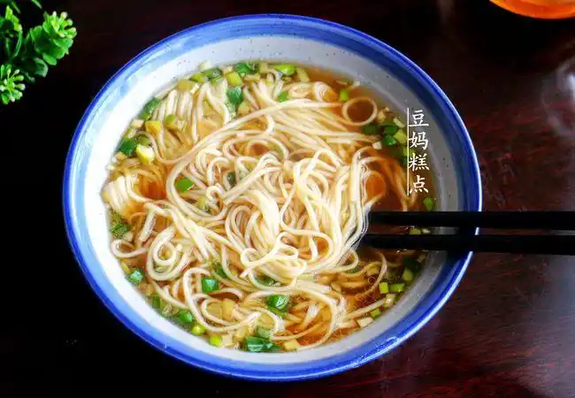 7道适合冬天的家常早餐面,几分钟一碗,好吃又暖胃|面条|白菜|菠菜|西