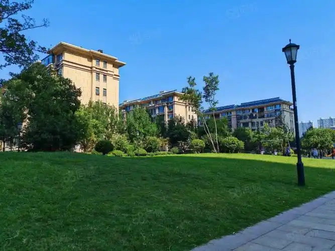 电梯房 大四室115万115万 有钥匙随时看房,高尔夫庄园-临沂58同城