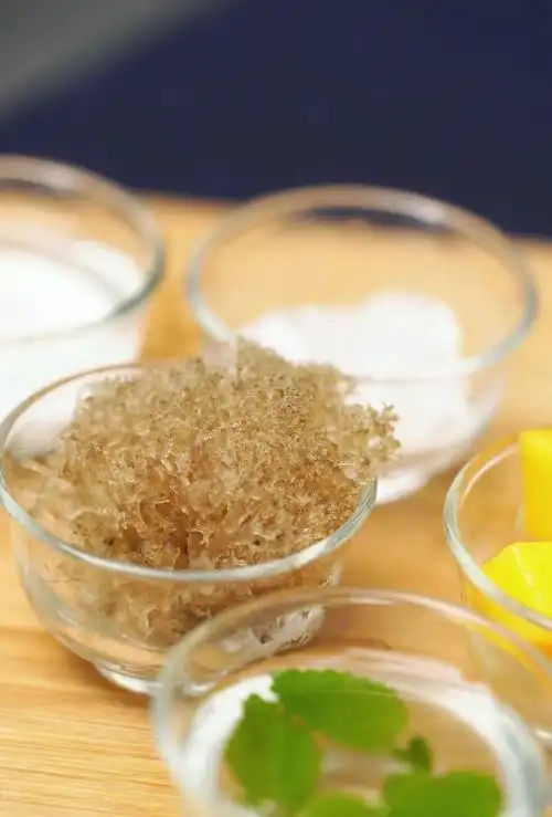 以竹燕窝为主要原料烹菜时须严格控制油脂的用量以免影响到成菜的口感