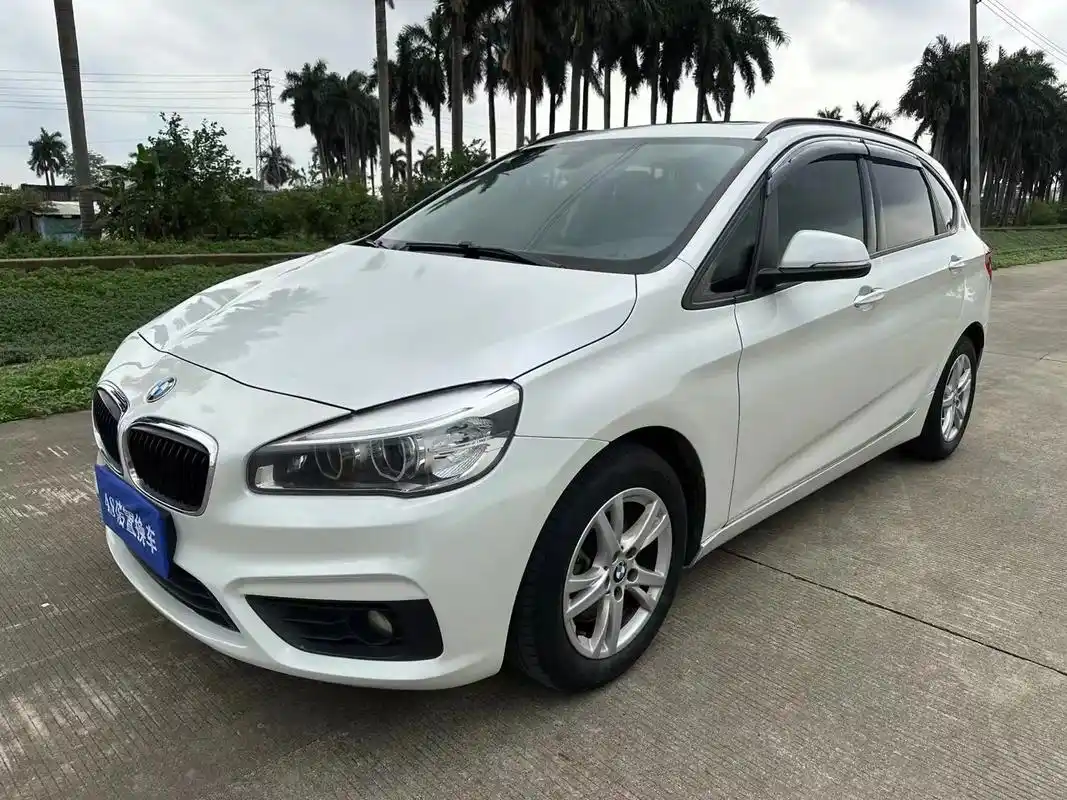 【车辆名称】宝马2系旅行版218i领先版【上牌时间】201 - 抖音