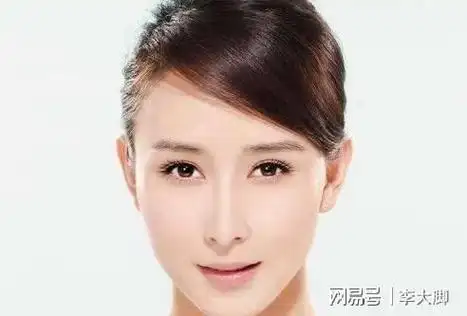 额头高耸即使被称为"天庭饱满",拥有这种面相的人呢,是非常聪明而且是