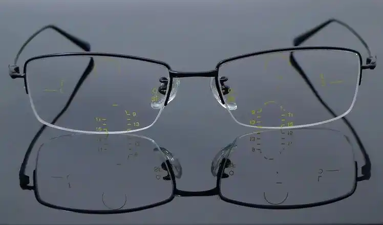 青少年渐进多焦点镜片 1.56加硬防辐射绿膜 近视控制眼镜片猫人