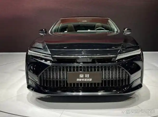 配氢动力系统!2024款丰田皇冠sedan亮相