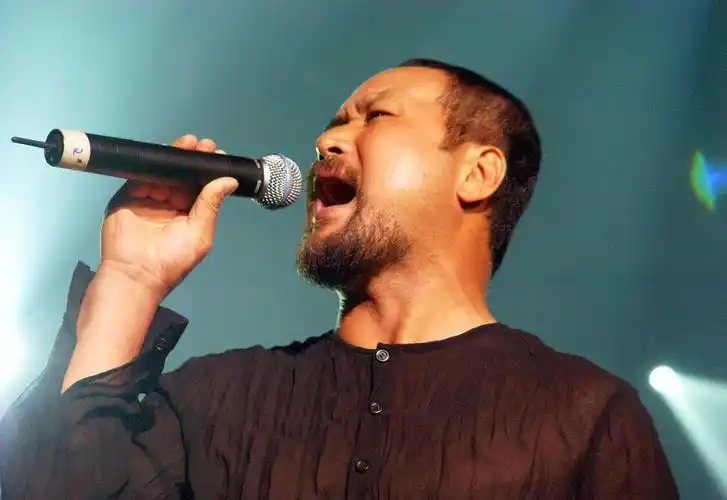 张镐哲|韩国歌手张镐哲,61岁的他苍老了许多,被不伦恋毁掉的乐坛好