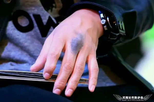 回应好喜欢他的胎记啊99sariel2022-07-12 13:17:26赞回应第一张omg