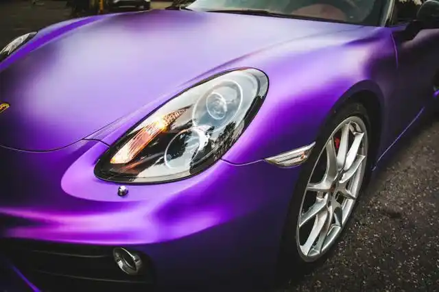 保时捷911车身改色亮黑悬浮顶加车身冰紫罗兰