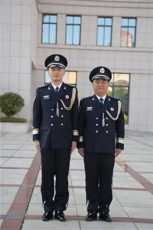 英姿飒爽快来看永春公安的警礼服形象首秀