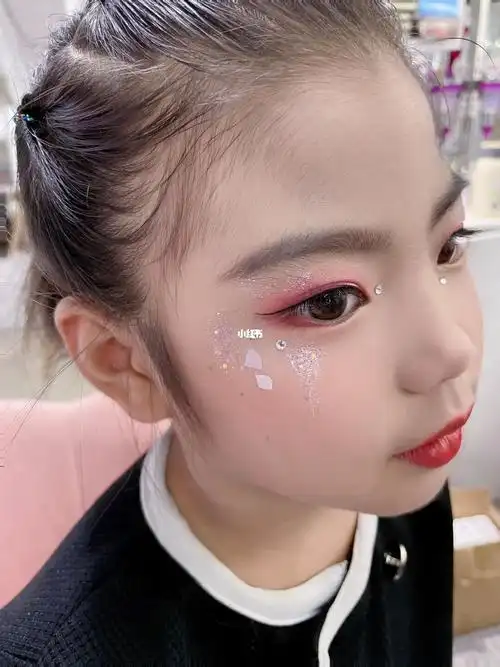 儿童舞台妆六一演出妆宜宾化妆