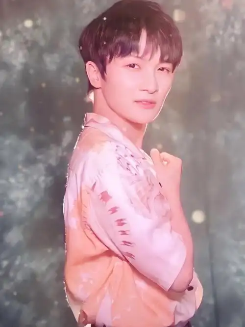 最后一次发小红书了,最近成绩下滑,手机要被没收了,假期才能回来.