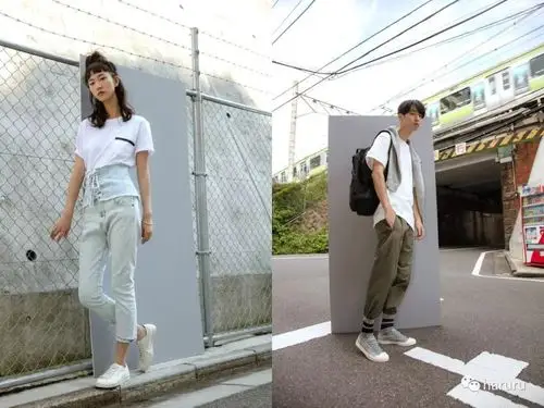 鬼冢虎给李宇春穿了一双用日本海带做的鞋