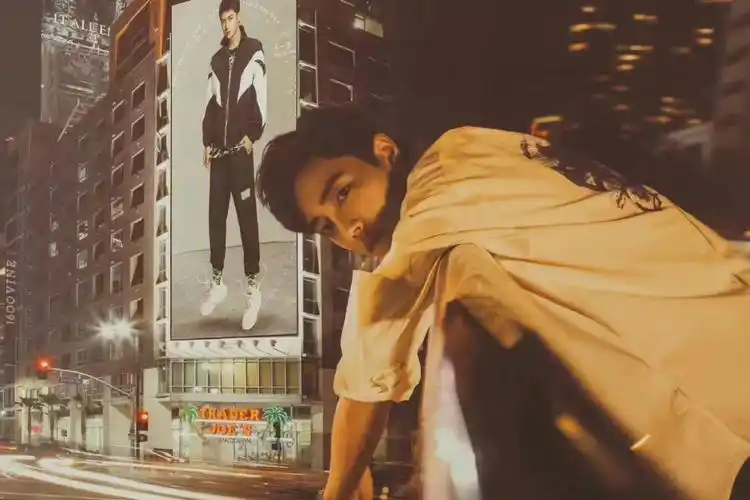 博君一肖_王一博_肖战_夏天去哪玩_博君一肖壁纸_素材_壁纸