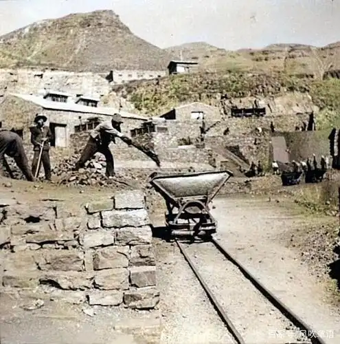 张家口老照片:1939年10月,日寇铁蹄下的龙烟铁矿矿工影像