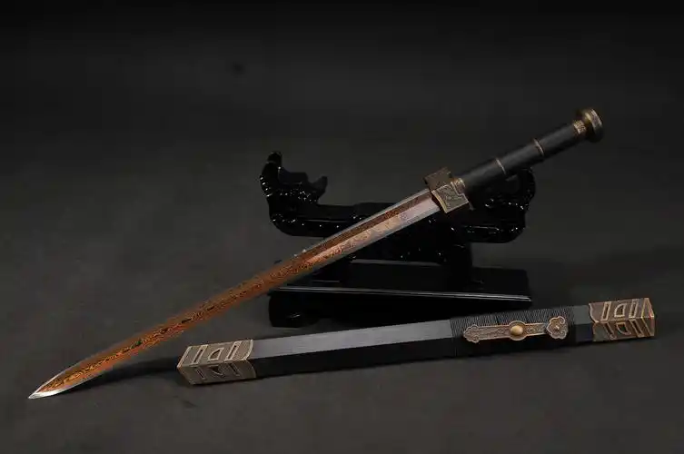 精品如意剑八面汉剑发红花纹钢长剑镇宅龙泉宝剑兵器刀剑仿古铜装