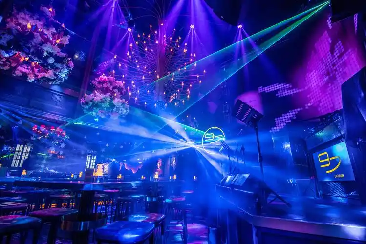 广西南宁97livehouse酒吧设计师晓峰67