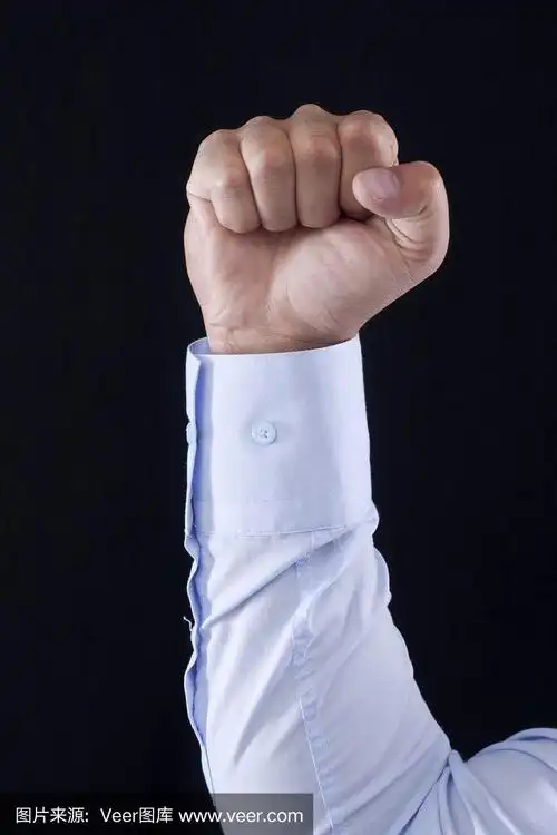 拳头,垂直画幅,正面视角,身体受伤,高视角