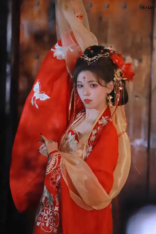 张予曦红衣古装美到我失语