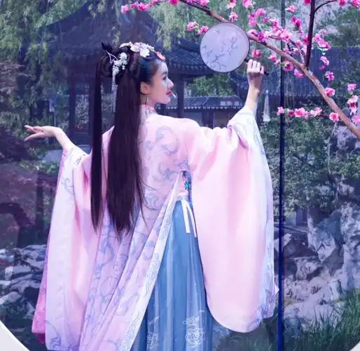 袁冰妍"貂蝉"造型惊艳众人,怼脸照公开,却暴露29岁皮肤状态