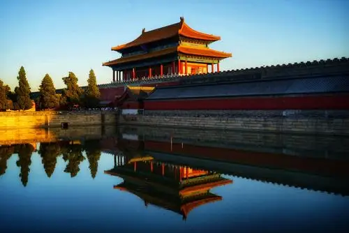 蓝天下故宫角楼景色壮美