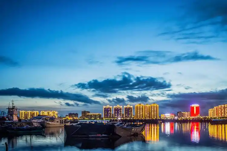 广东省汕尾城区避风港风景