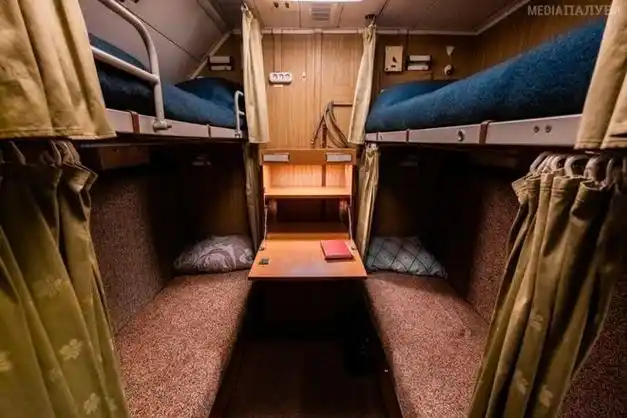 俄罗斯台风级核潜艇内部一瞥