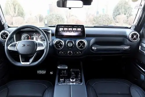 北京越野bj40刀锋英雄版内饰篇,科技感与精致感相结合