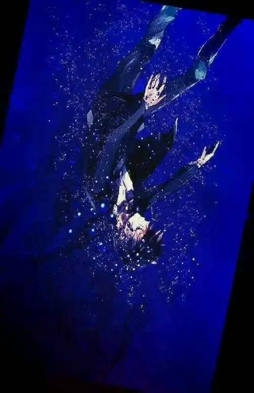 求动漫少女落水图像这样的.