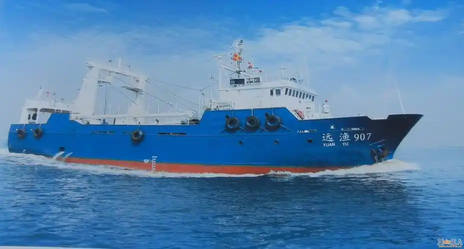 双甲板拖网渔船