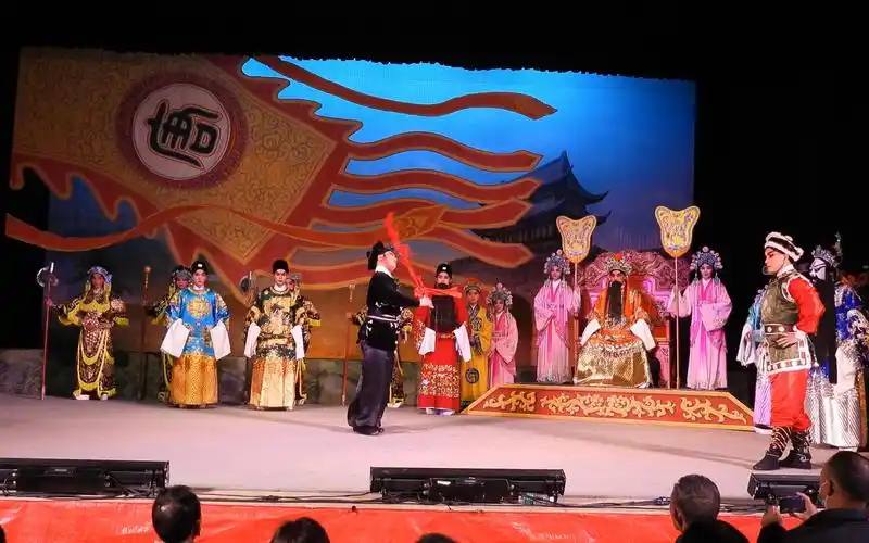 广州红豆粤剧团演出《红鬃烈马》:民间艺术的璀璨明珠(二)