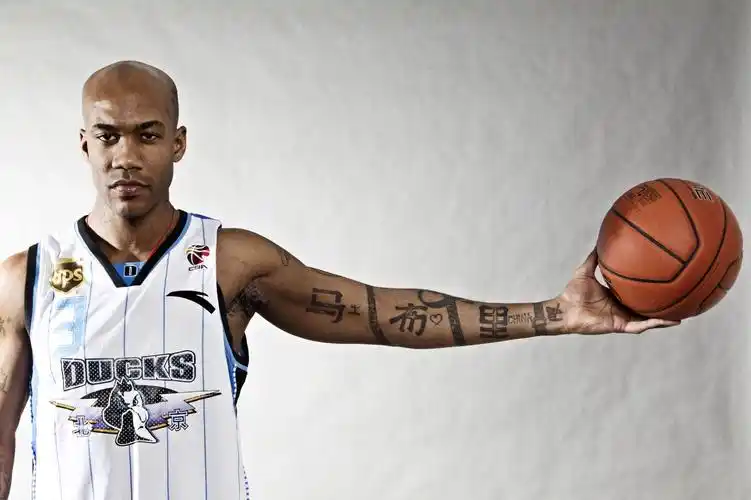 马布里北京生涯回顾:4年三冠成追忆 首钢再无马政委(组图)