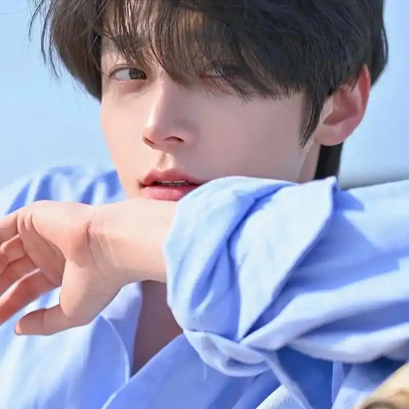 优质头像 #颜值 #帅哥 #欢迎取图 #男头 - 抖音