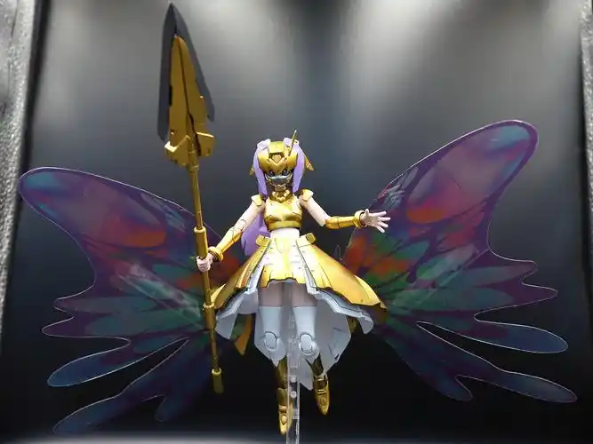 高达创型者——女武神形态莎拉