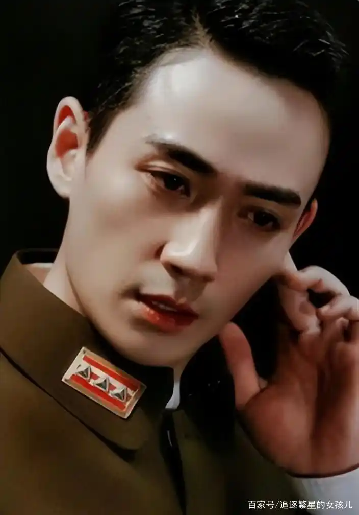 8位军阀装最帅的男星,陈伟霆满屏大长腿,看到千玺:直击心脏