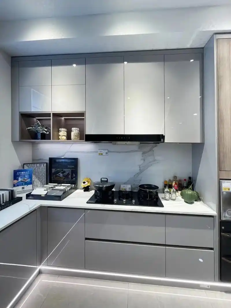 厨房橱柜配色推荐.夏天到了,推荐几款小清新的厨房橱柜配色,在 - 抖音