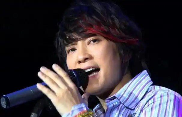 事实证明逐渐消失的钟汉良已经在另一个圈子里红得发紫