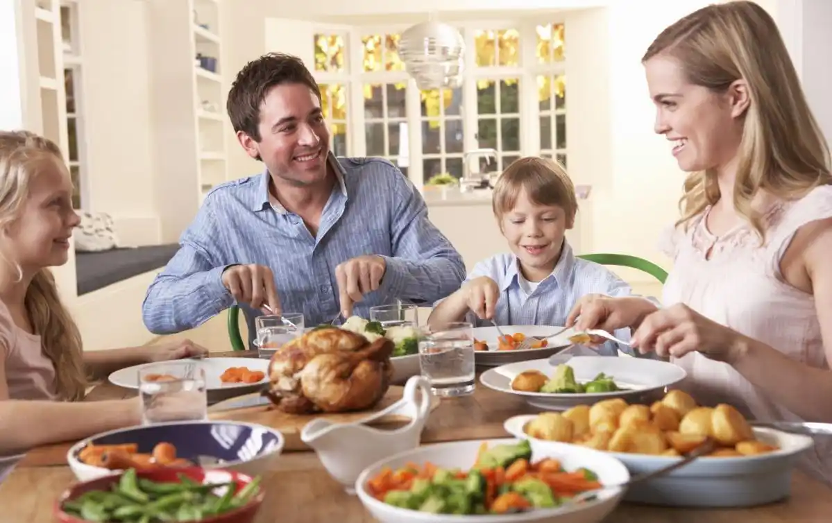 美国普通家庭的一日三餐,一般都吃些啥?中国游客:真的吃不惯!_早餐