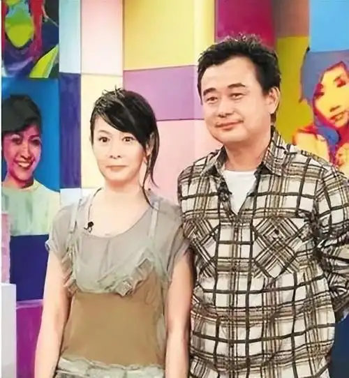 认识了滚石的音乐人陈升.刘若英当时从美国留学归来.