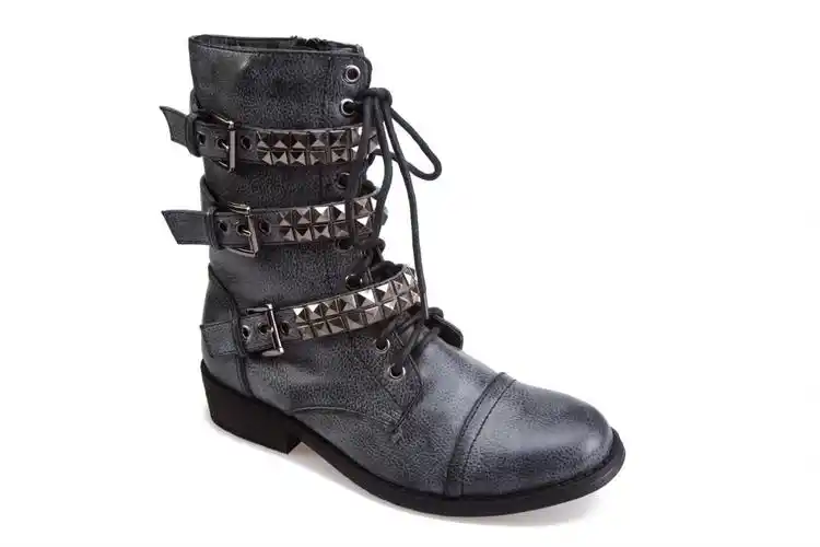 马钉 皮靴 朋克 鞋 摄影素材 定制尺寸 打印装饰画 相纸