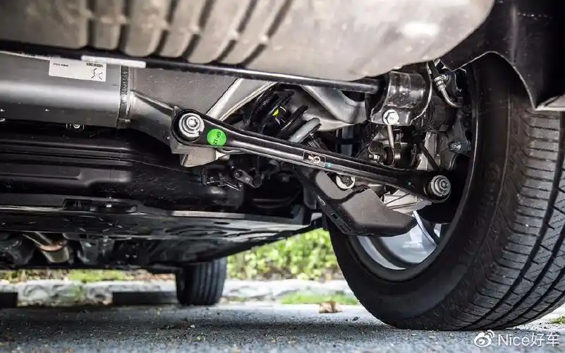 一般来说独立悬架也是分为几种,五连杆,多连杆,双a臂以及双横臂等等几