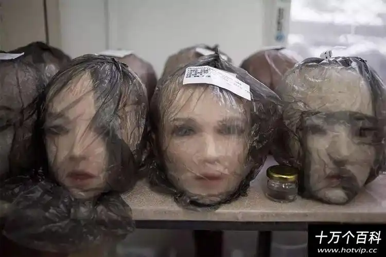 充斥着暴力犯罪等等,人们对于暗网抱着恐惧而好奇的态度,一直以来颇为