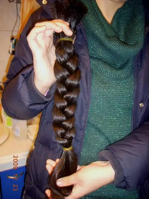 剪下上海大四女生的辫子(9)