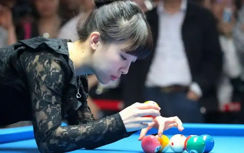 美女写真,女星,潘晓婷,美女,电脑壁纸,壁纸九球天后潘晓婷台球美女