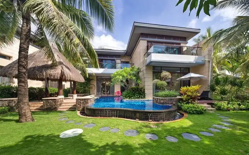 三亚海棠湾优质度假别墅开车五分钟到海边