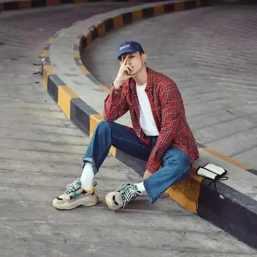 张艺兴刘昊然男神照片怎么拍看完你就懂了给男生拍照必须get